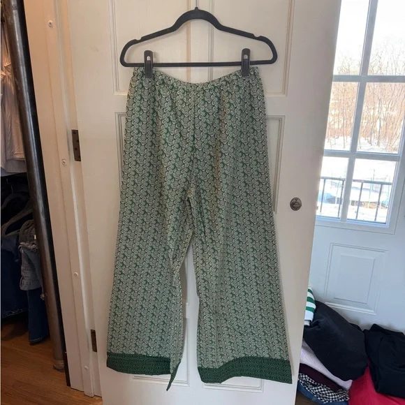 Tuckernuck Green Patterned Wide Leg Pants - Picture 2 of 5